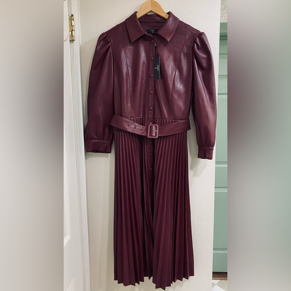 NWT T TAHARI Belted Accordian Pleated Faux Leather Bordeaux Red Dress 12 - Picture 3 of 8